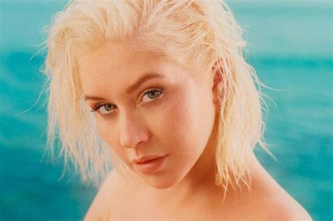 christina aguilera nude photos|Christina Aguilera Strips Down in the Tub for Nude Photoshoot